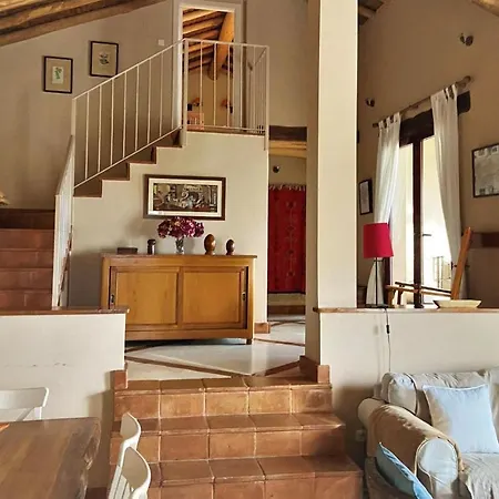 Amazing In With Wifi, 3 Bedrooms And Outdoor Swimming Pool *