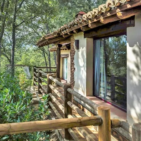 Feriehus Amazing In With Wifi, 3 Bedrooms And Outdoor Swimming Pool
