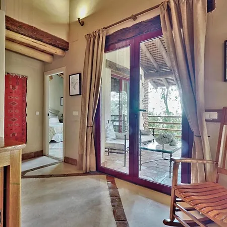 Amazing In With Wifi, 3 Bedrooms And Outdoor Swimming Pool